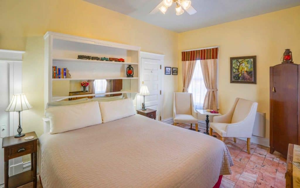 Retire to this clean and comfortable guest room at our Old Town Albuquerque Bed and Breakfast after enjoying top attractions, like the Petroglyph National Monument